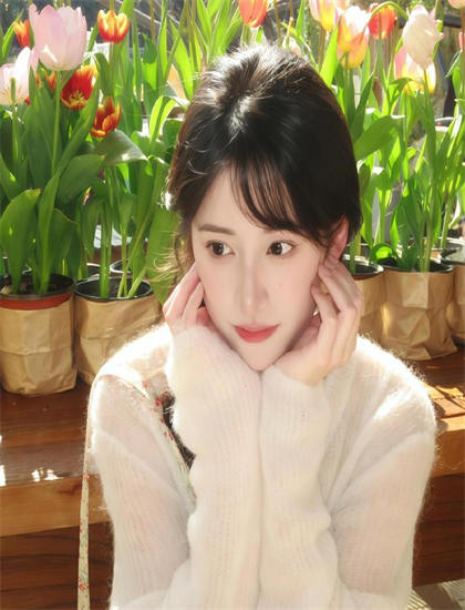 欧美女头像-博主公布女性隆胸视频